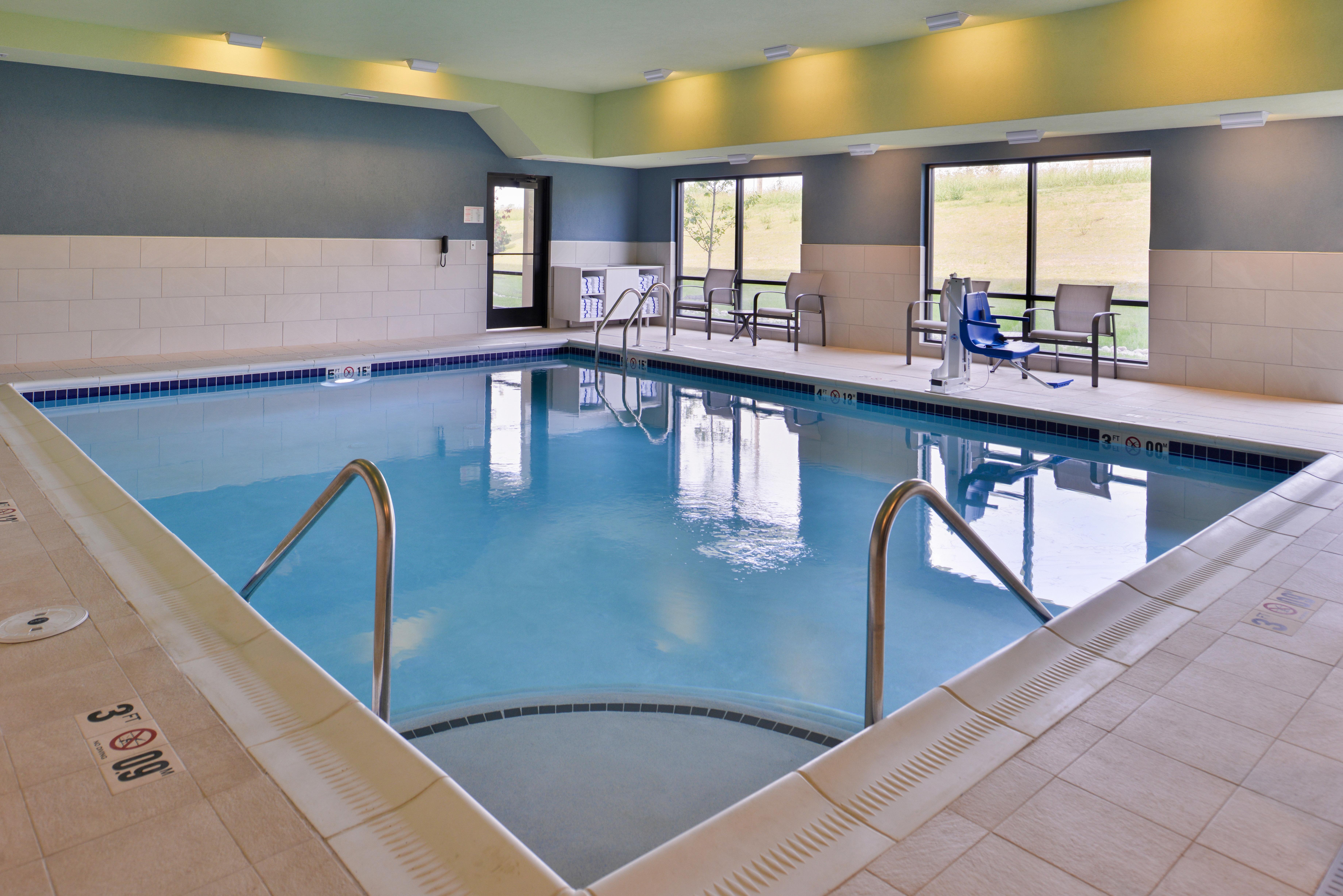 Holiday Inn Express & Suites - Olathe West By Ihg Exterior foto
